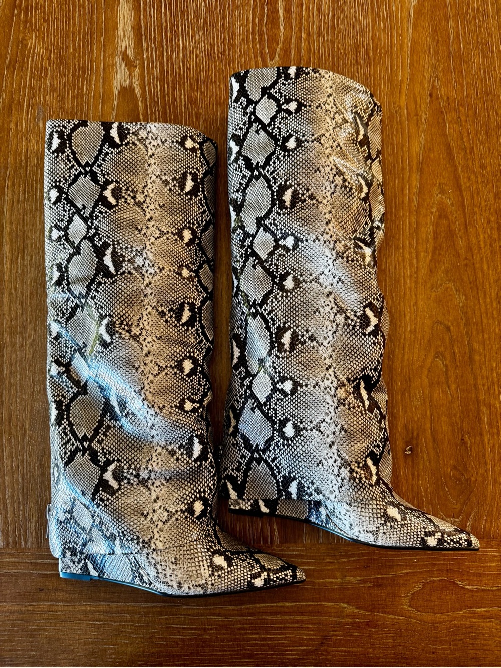 NIB Marc Fisher Ltd Paley tall snake boots 8